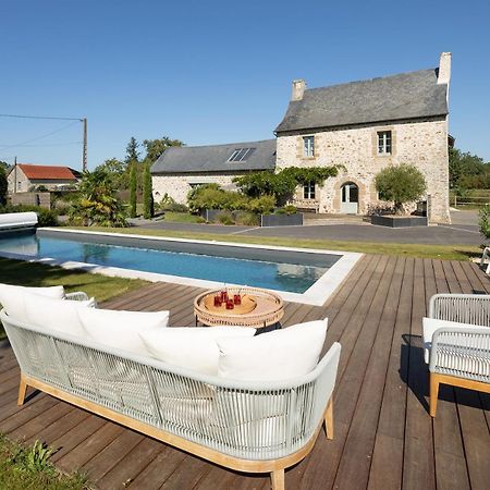Manoir De La Nogrie - Chambre De Charme Avec Acces Privatif - Piscine Chauffee Sur Domaine 5 Etoiles Val-d'Ize Kültér fotó